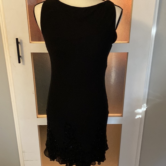 Jones NewYork Black Polyester Dress with 100% Black Silk Trim - Picture 2 of 6